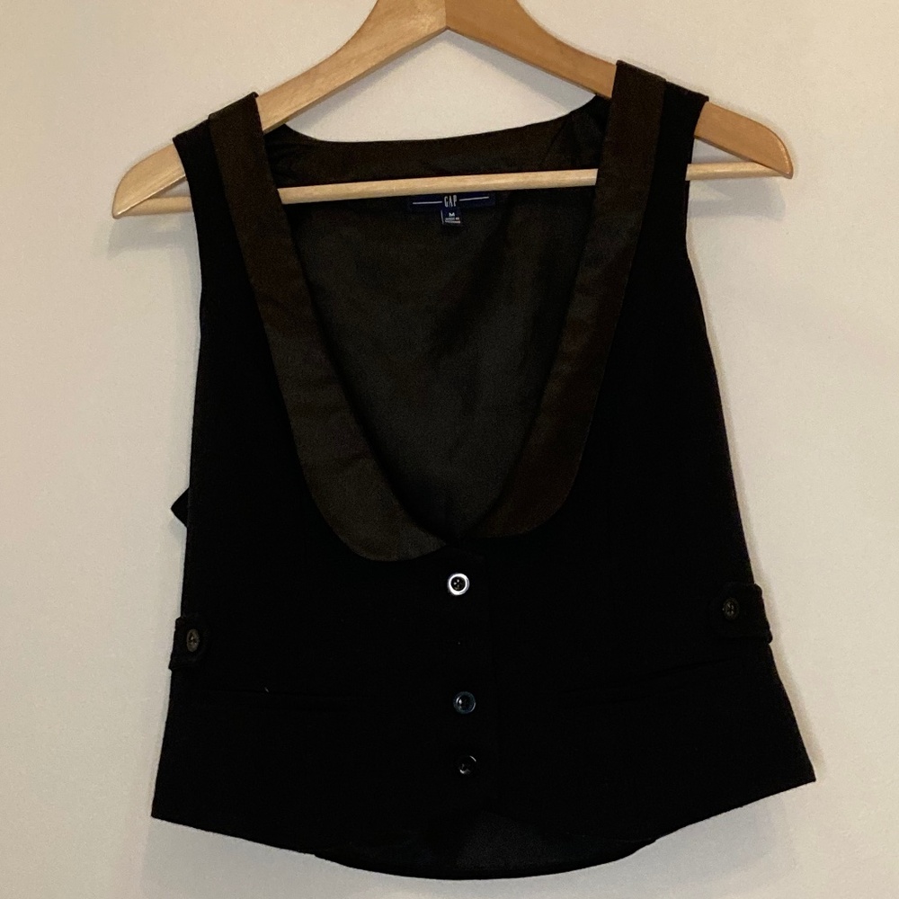 Vest - Picture 1 of 4